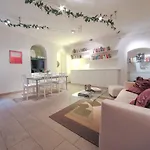 Duomo Deluxe Apartment